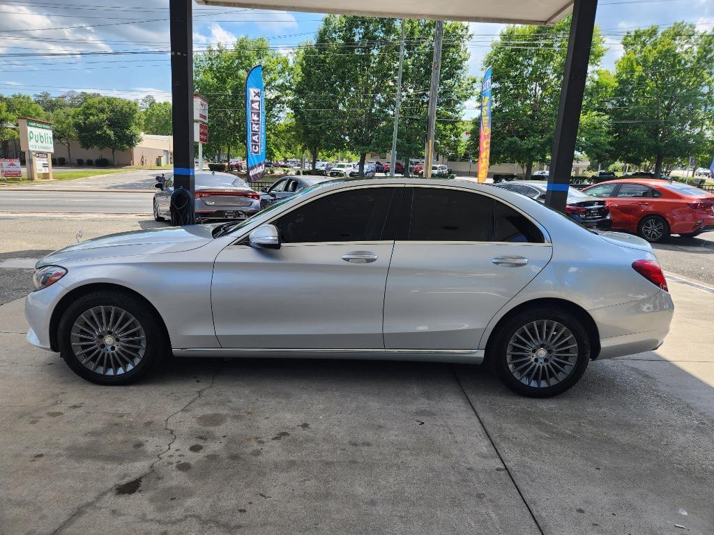 2015 Mercedes-Benz C Class - $15,995