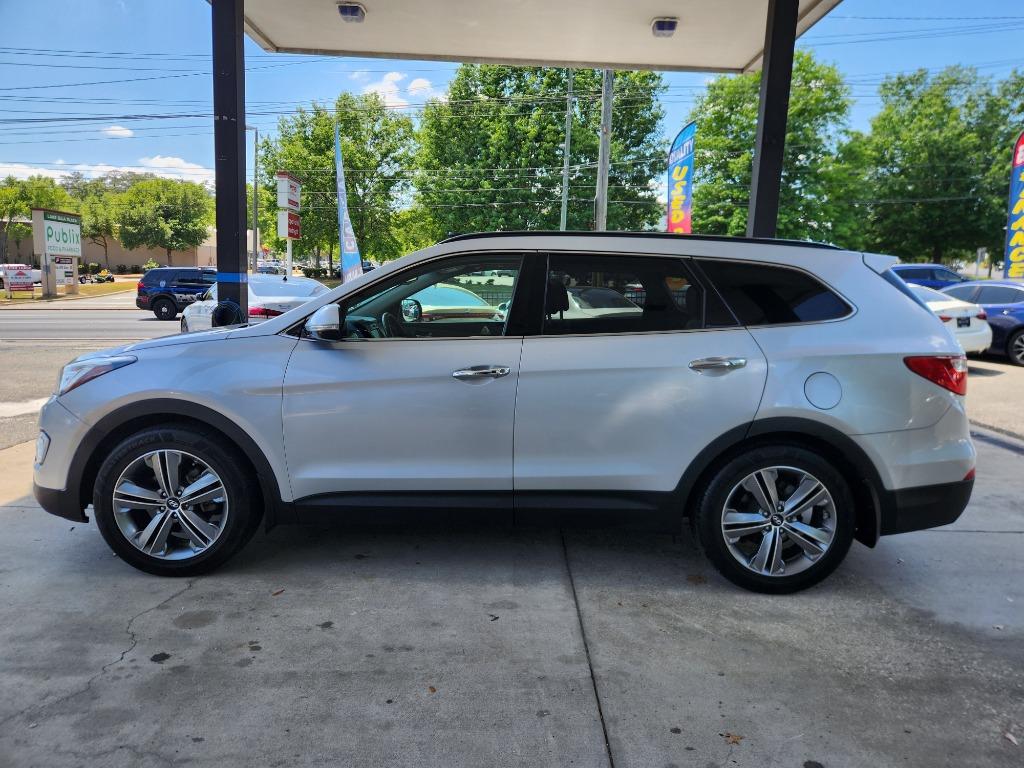 2016 Hyundai Santa Fe - $13,995