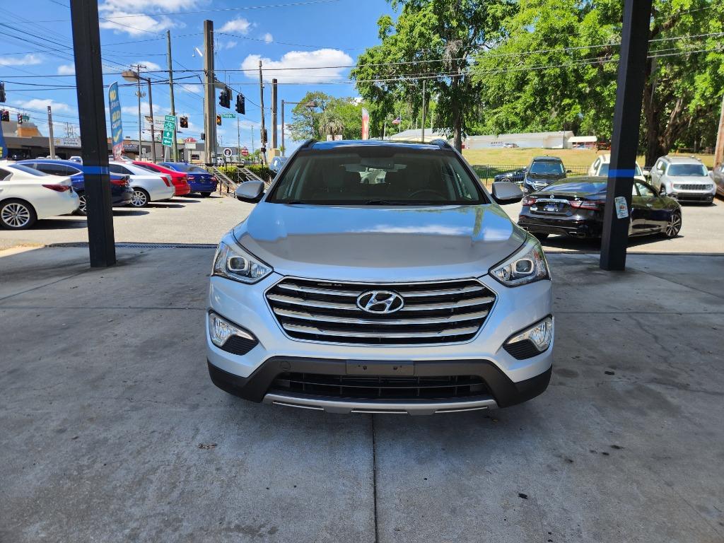 2016 Hyundai Santa Fe - $13,995