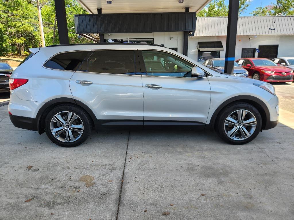 2016 Hyundai Santa Fe - $13,995
