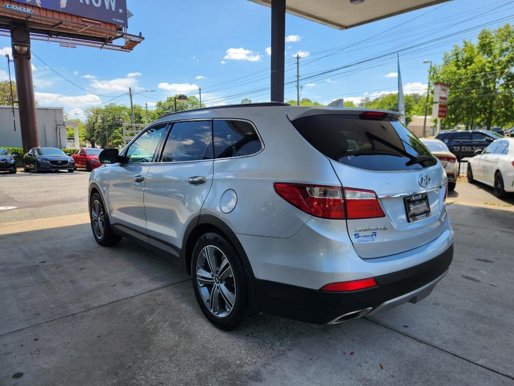 2016 Hyundai Santa Fe - $13,995
