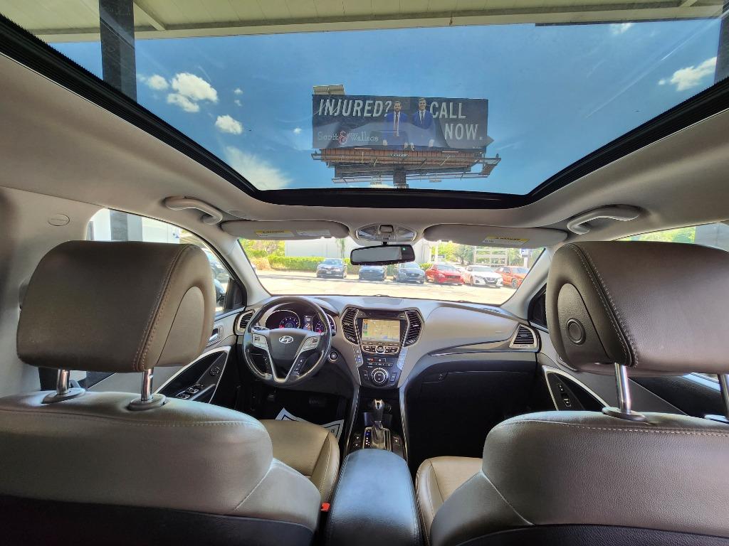 2016 Hyundai Santa Fe - $13,995