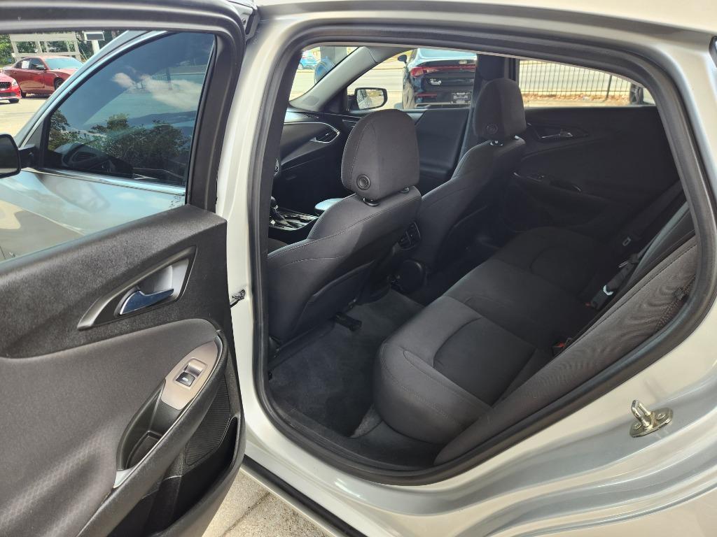 2021 Chevrolet Malibu - $13,995