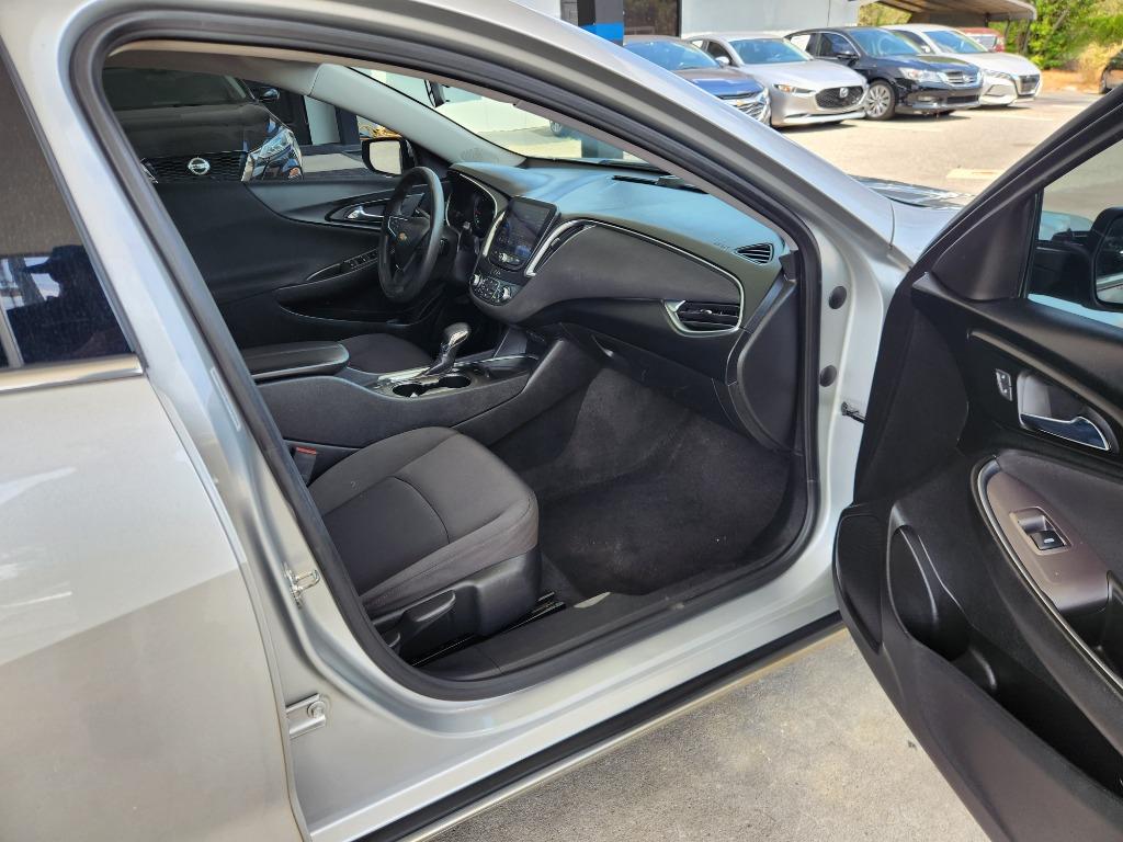 2021 Chevrolet Malibu - $13,995