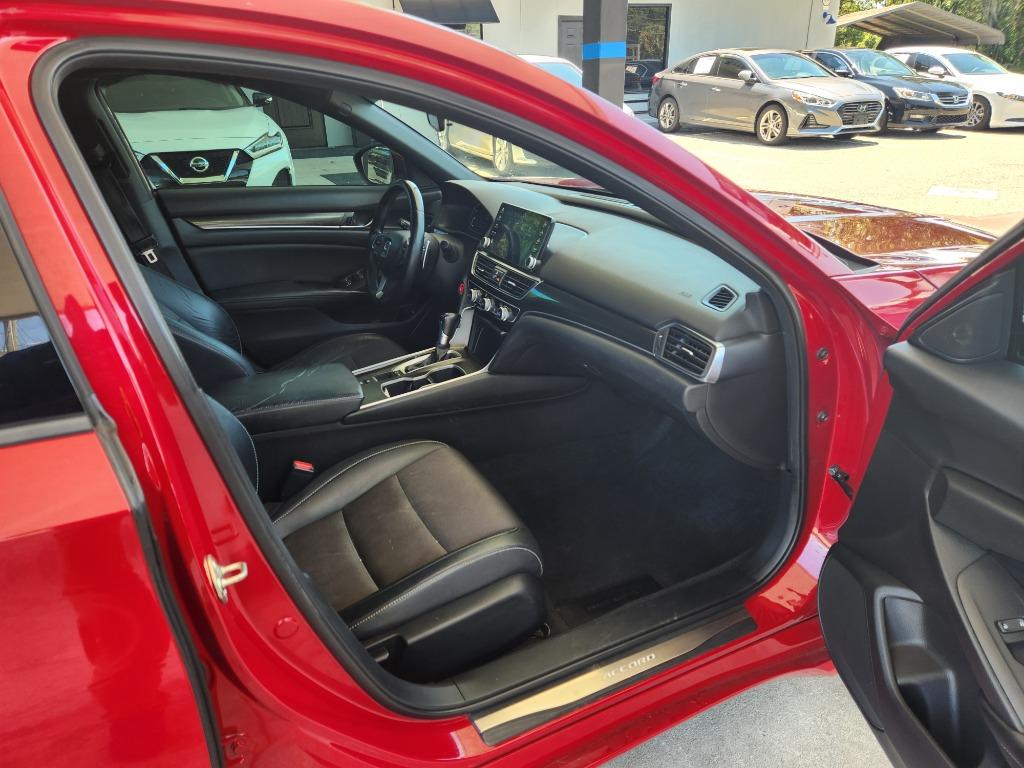2018 Honda Accord - $16,995