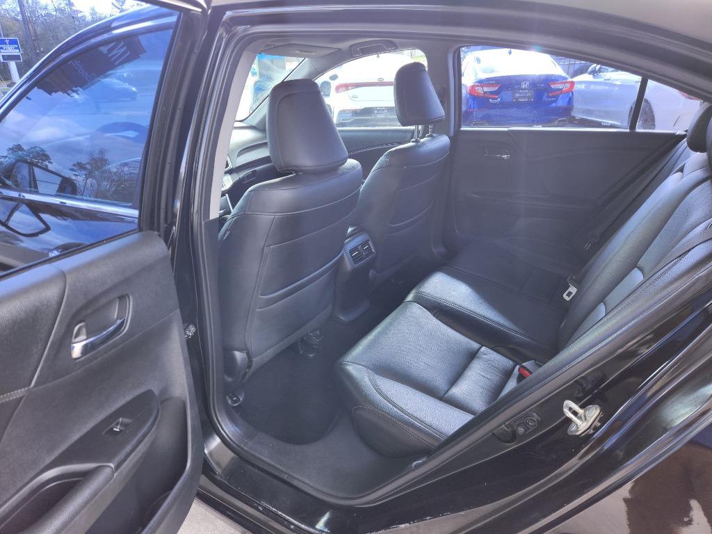 2015 Honda Accord - $13,995