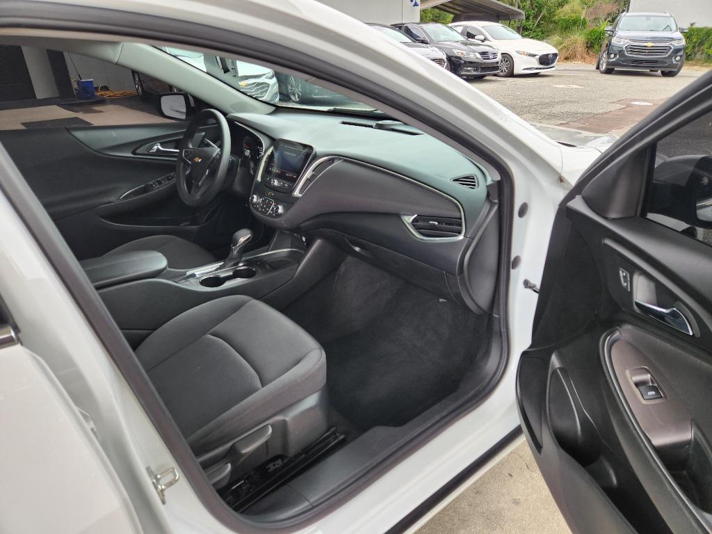 2021 Chevrolet Malibu - $13,995