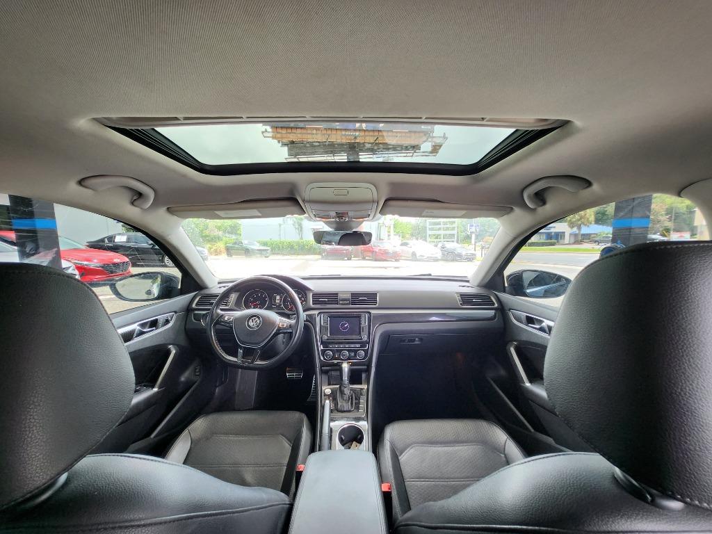 2019 Volkswagen Passat - $13,995