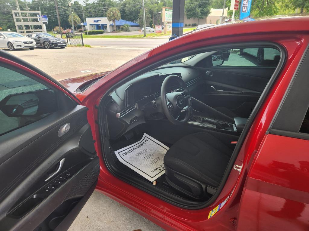 2023 Hyundai Elantra - $17,995