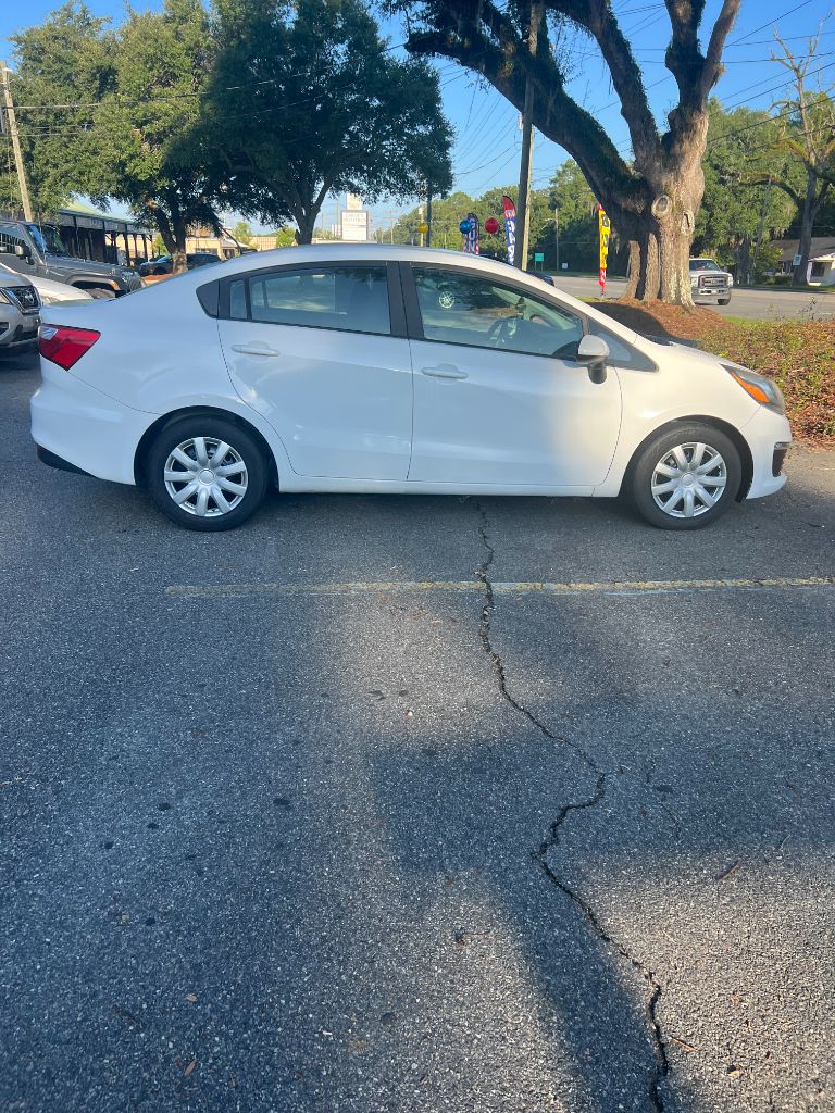 2017 Kia Rio - $19,995