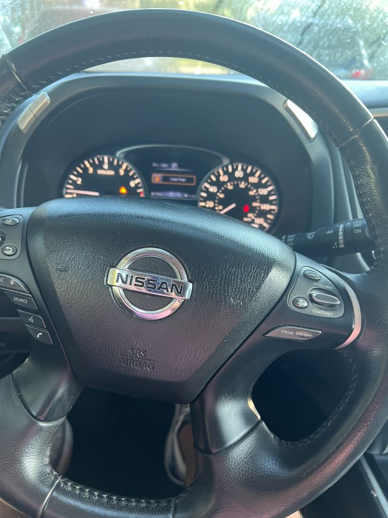 2019 Nissan Pathfinder - $13,995