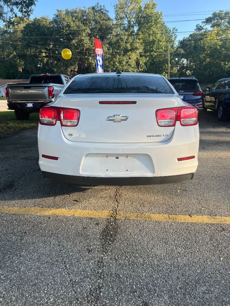 2014 Chevrolet Malibu - $9,995