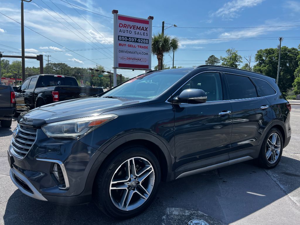 2017 Hyundai Santa Fe - $12,995