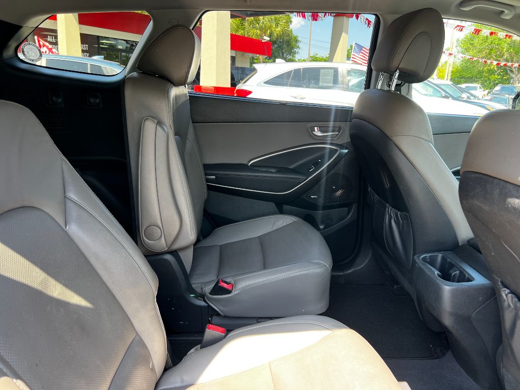 2017 Hyundai Santa Fe - $12,995