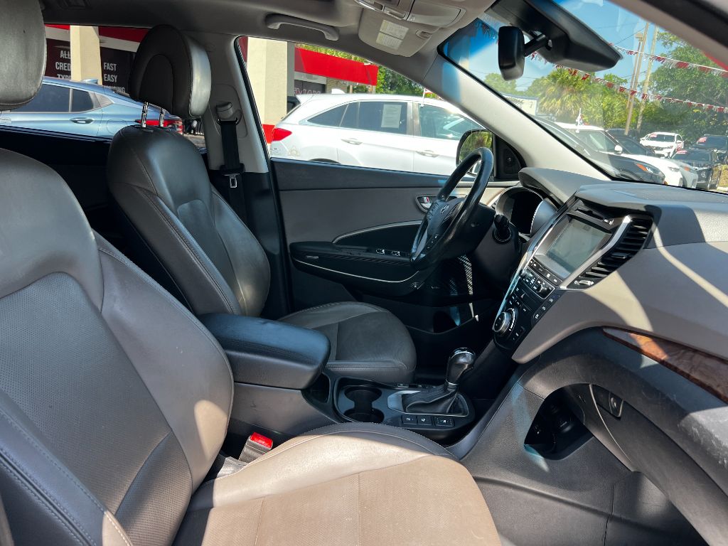 2017 Hyundai Santa Fe - $12,995