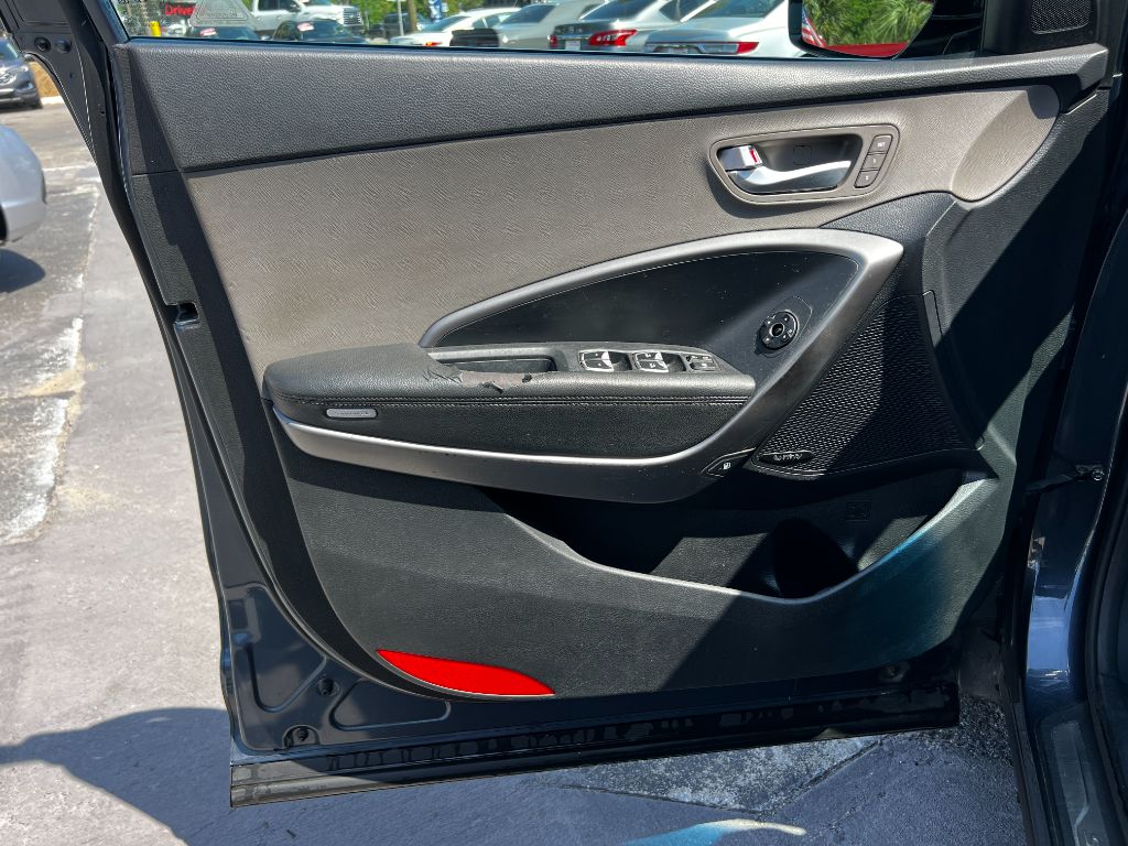 2017 Hyundai Santa Fe - $12,995