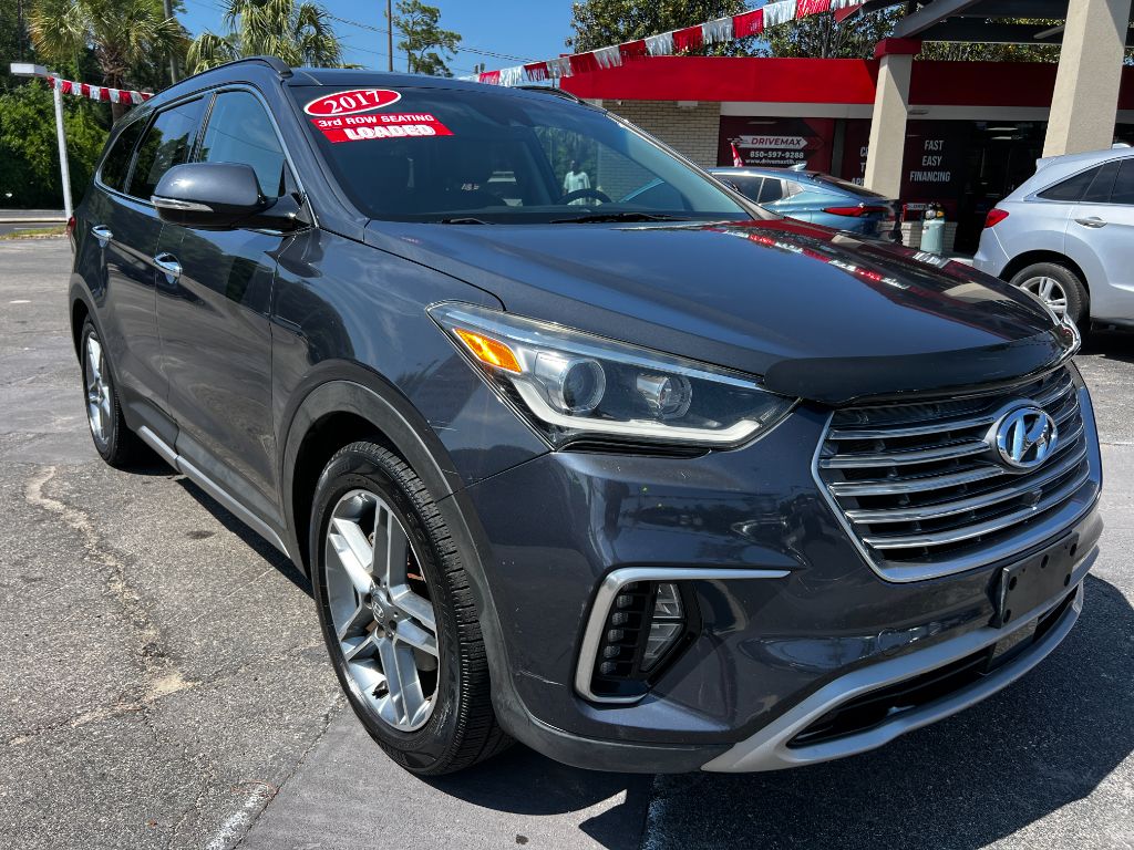 2017 Hyundai Santa Fe - $12,995