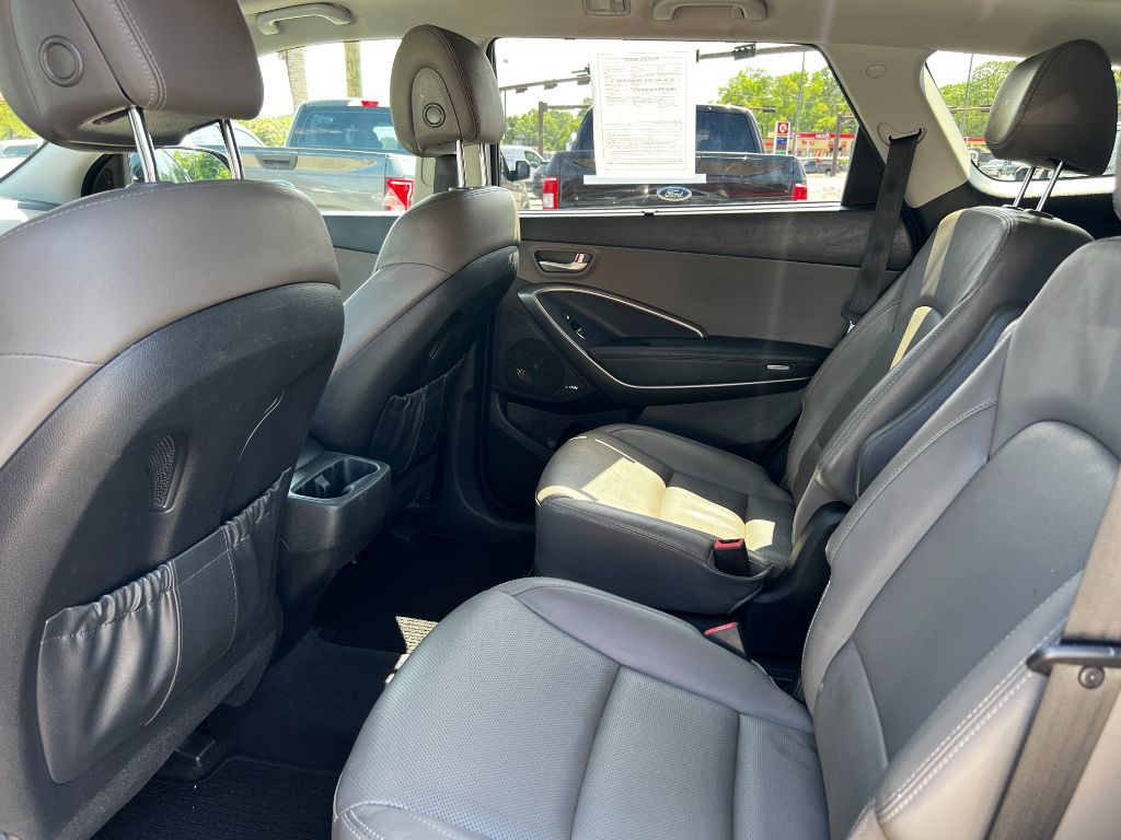 2017 Hyundai Santa Fe - $12,995
