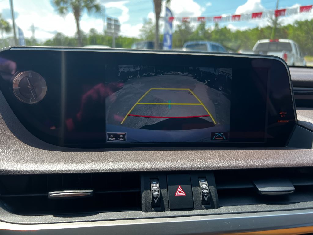 2020 Lexus ES - $27,995