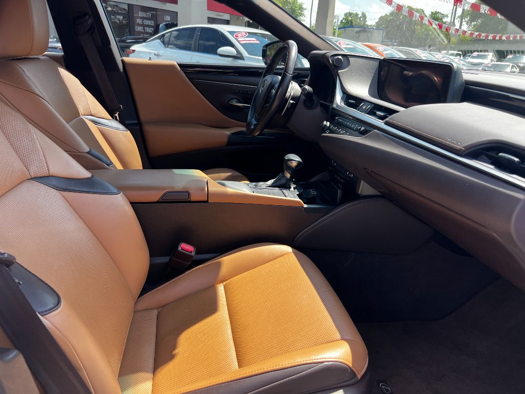 2020 Lexus ES - $27,995