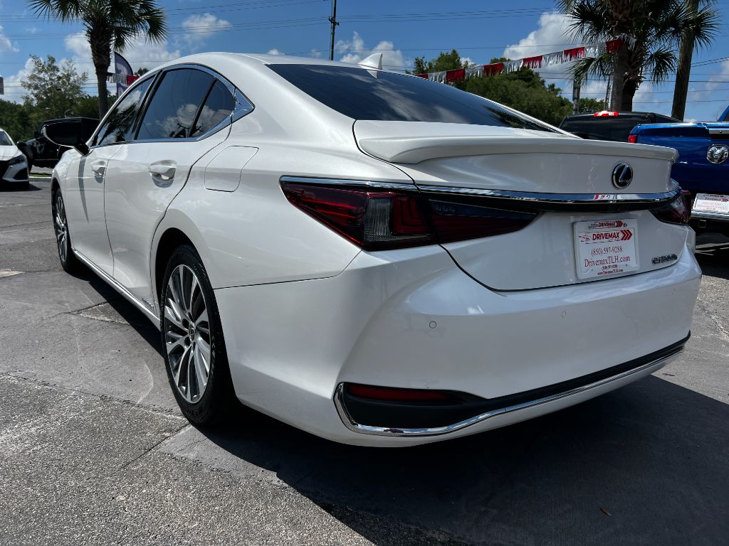 2020 Lexus ES - $27,995