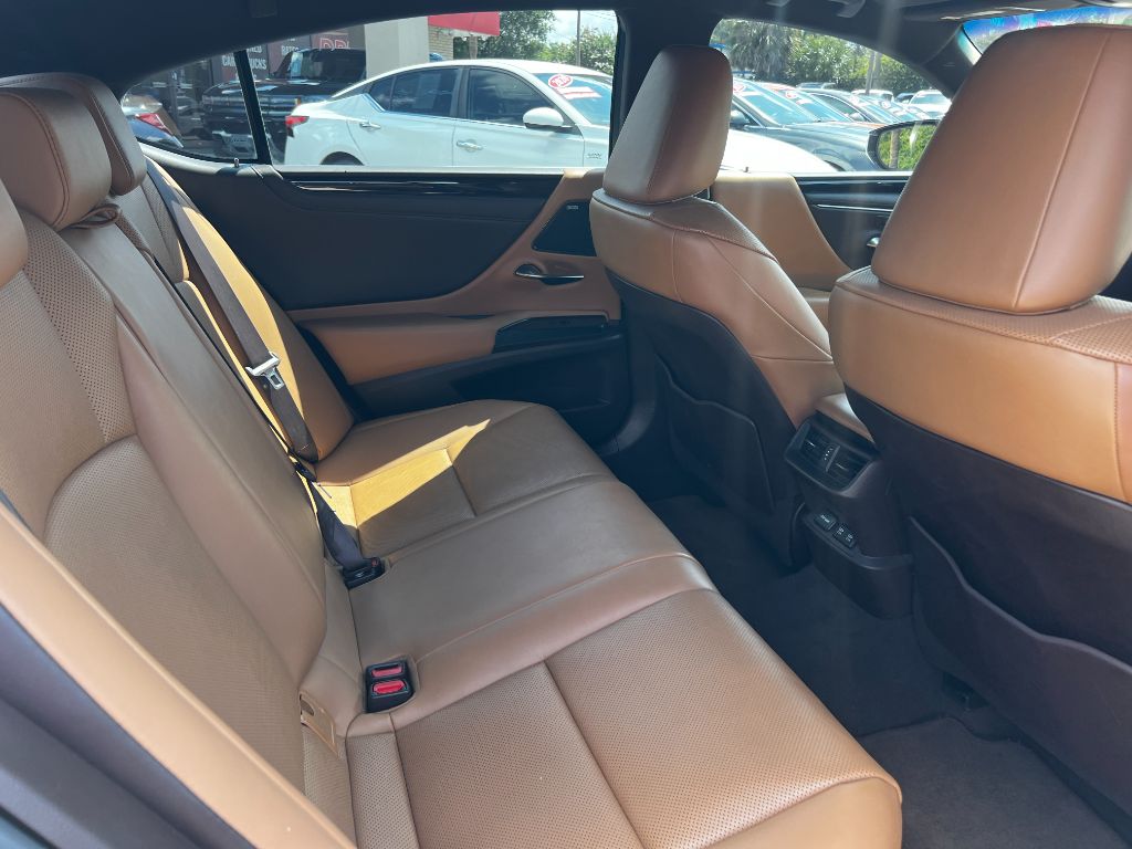 2020 Lexus ES - $27,995