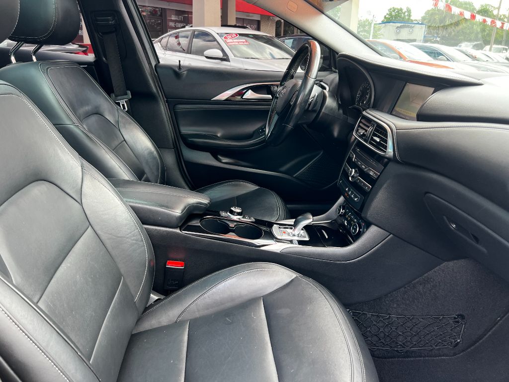 2017 INFINITI QX30 - $11,995