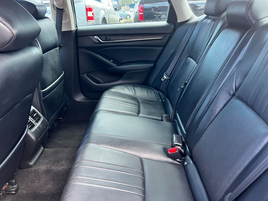 2018 Honda Accord - $15,995