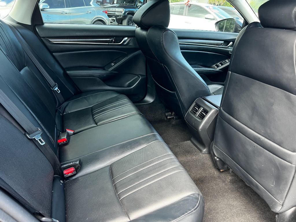 2018 Honda Accord - $15,995