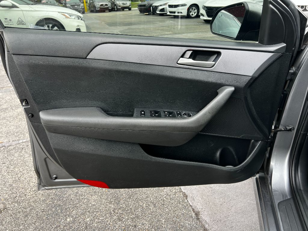 2019 Hyundai Sonata - $10,995