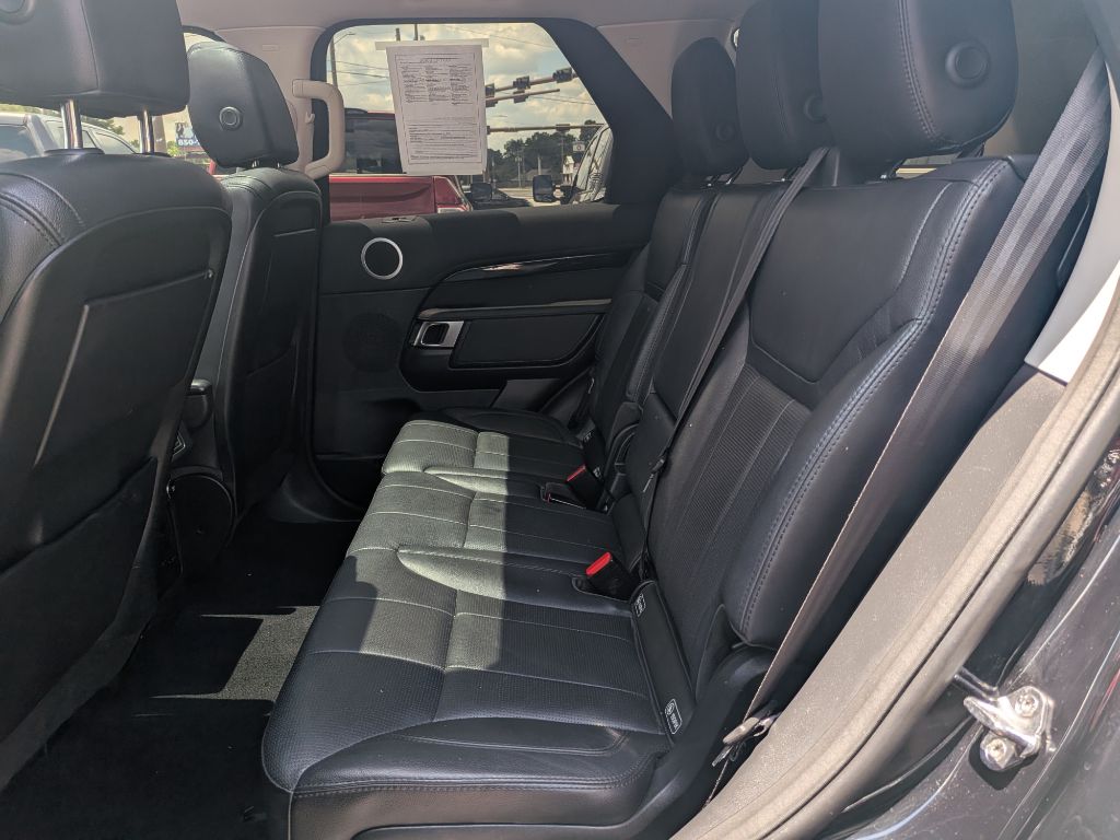 2019 Land Rover Discovery - $17,995