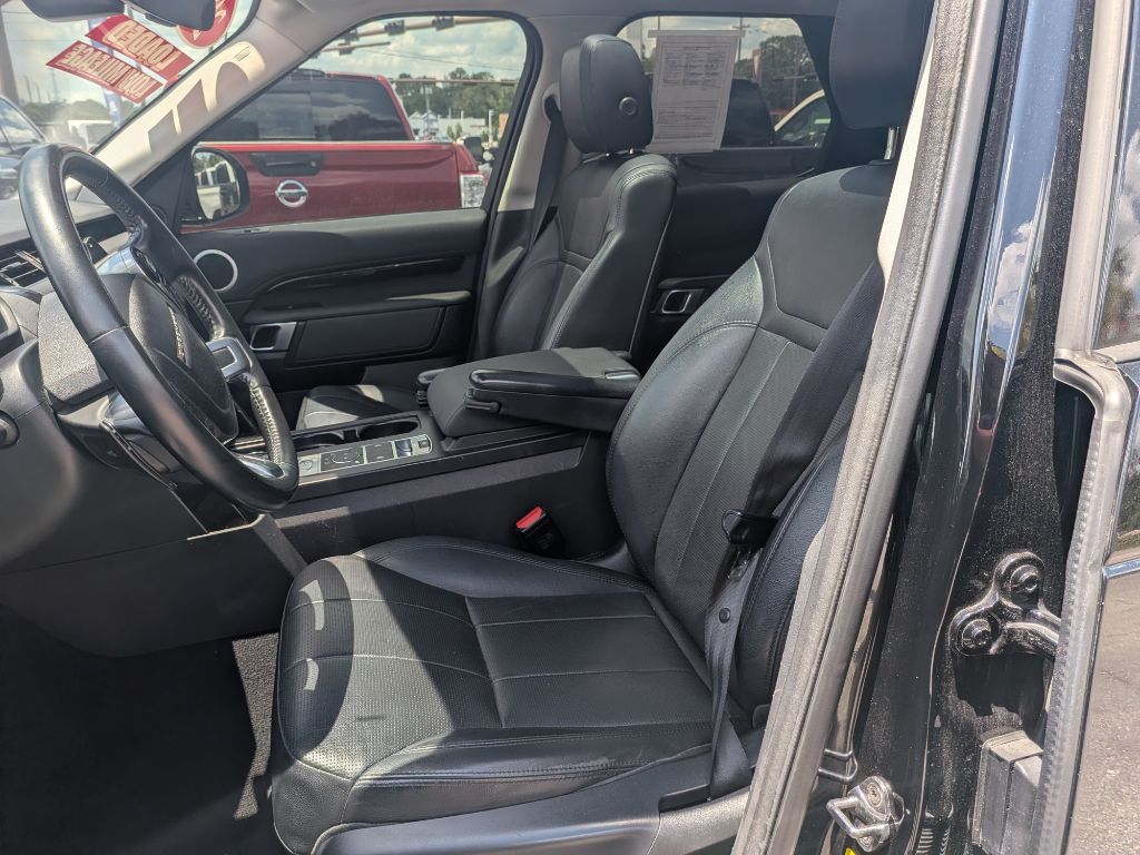 2019 Land Rover Discovery - $17,995