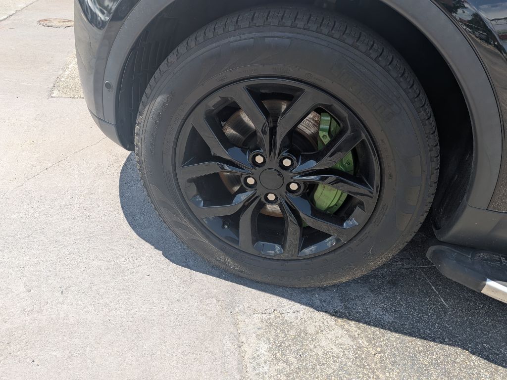 2019 Land Rover Discovery - $17,995