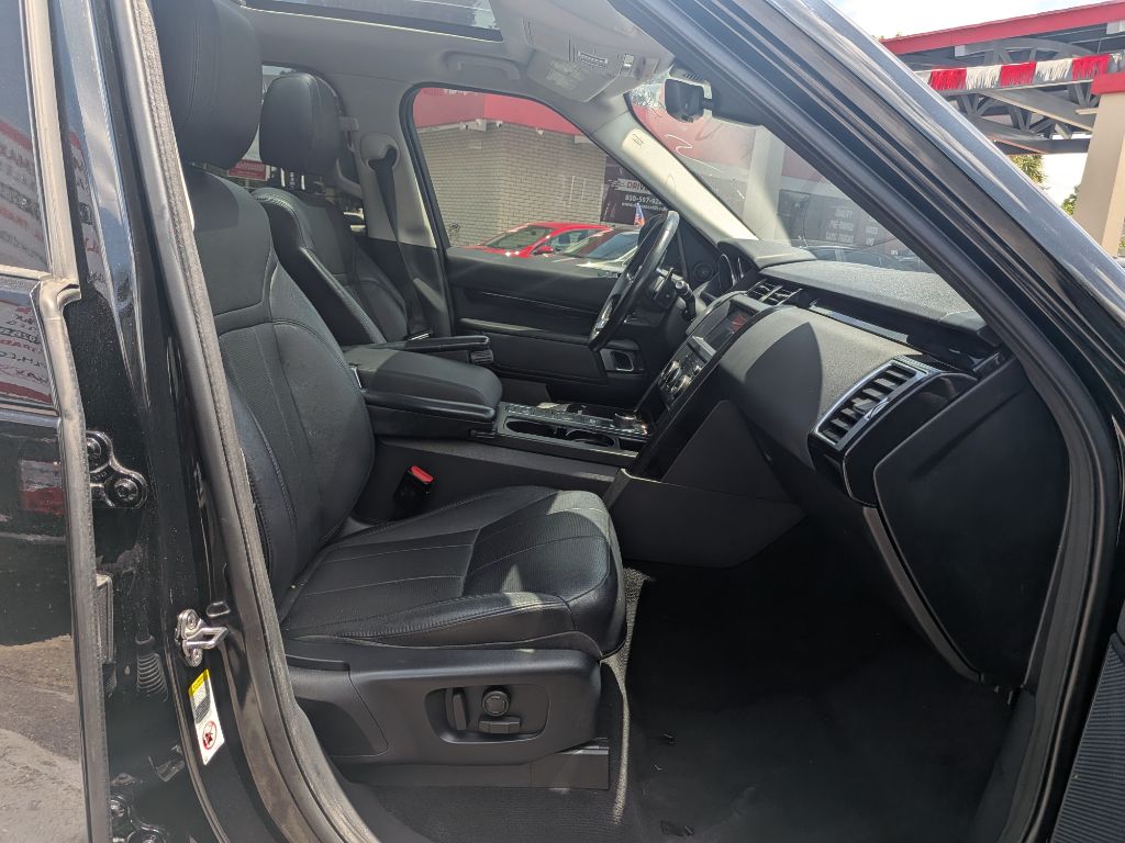 2019 Land Rover Discovery - $17,995