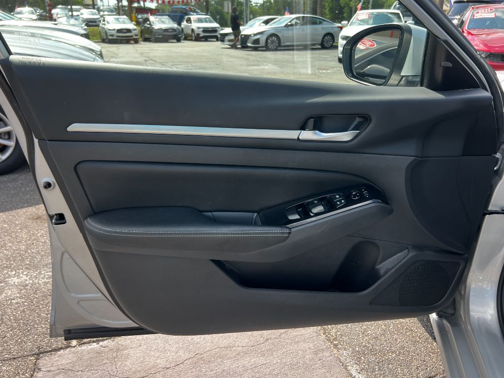 2023 Nissan Altima - $23,995