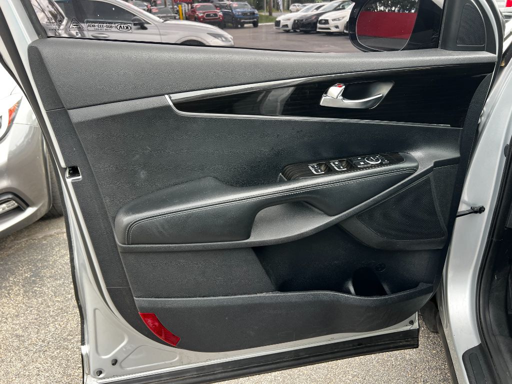 2020 Kia Sorento - $9,995