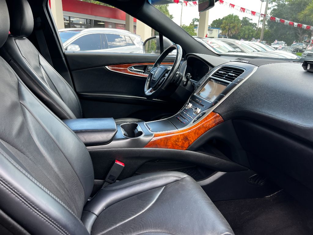 2019 Lincoln Nautilus - $15,995