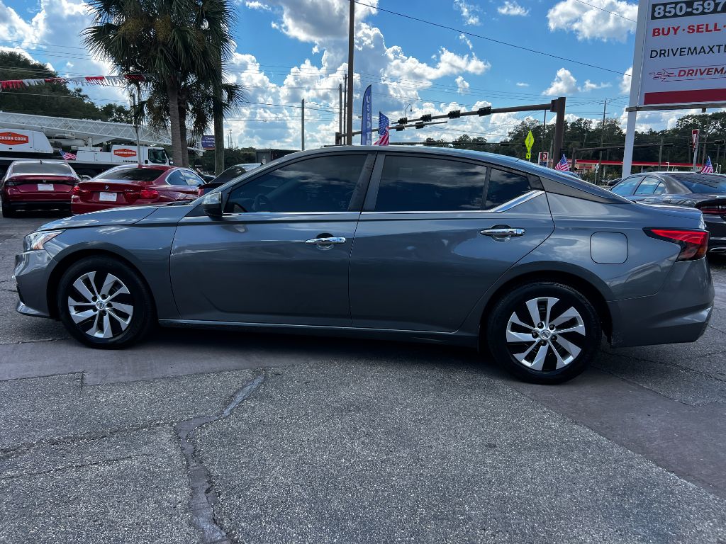 2021 Nissan Altima - $12,995