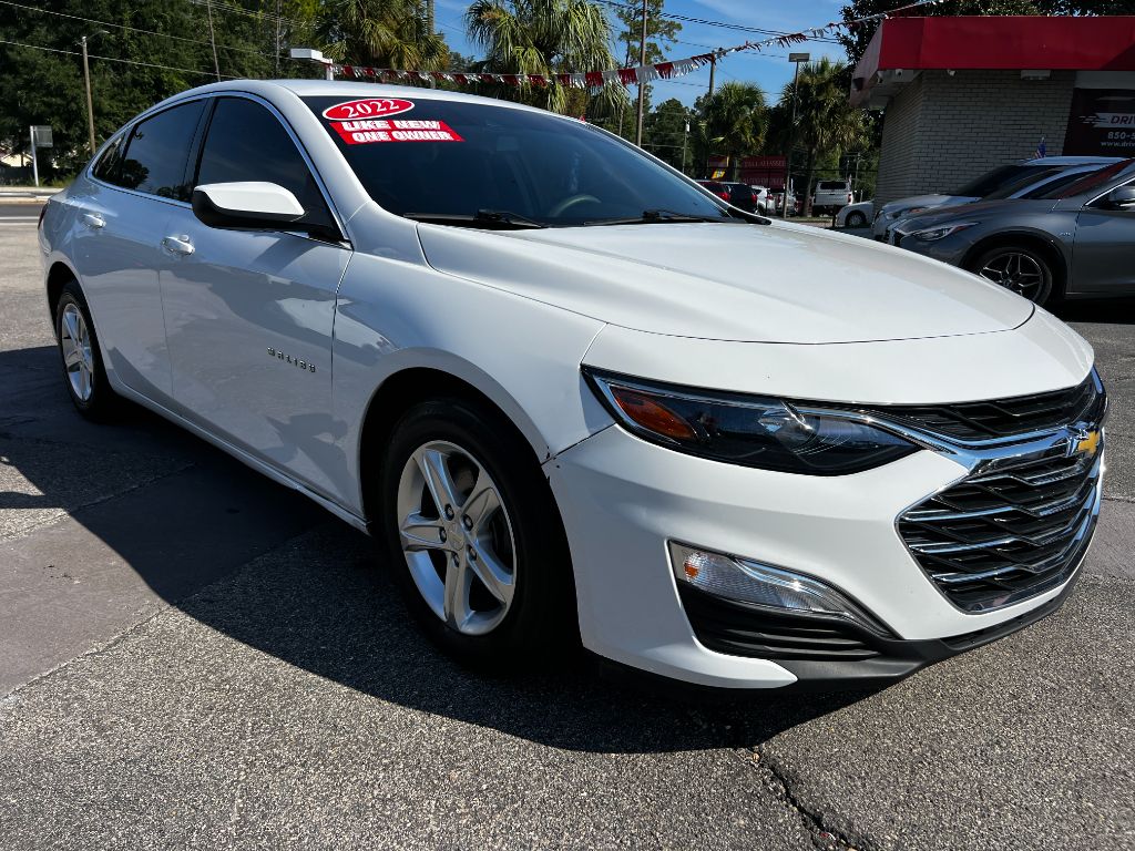 2022 Chevrolet Malibu - $15,995
