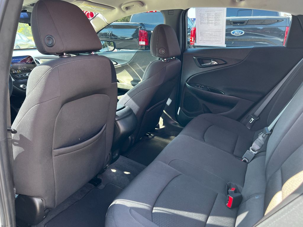 2022 Chevrolet Malibu - $15,995