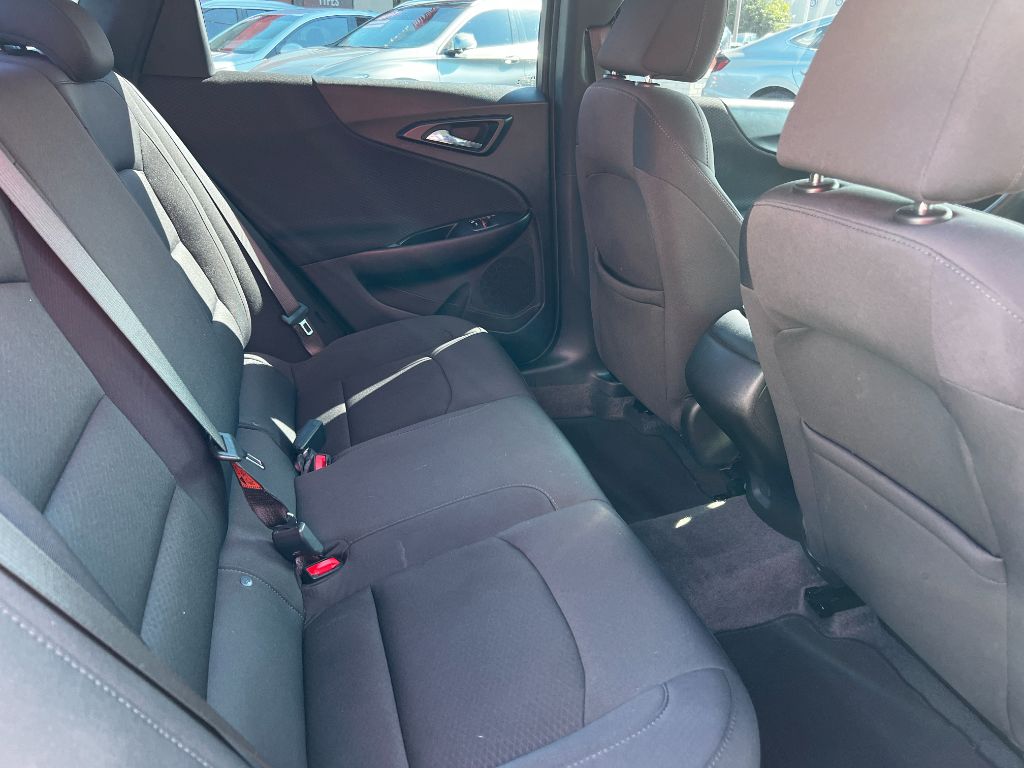 2022 Chevrolet Malibu - $15,995
