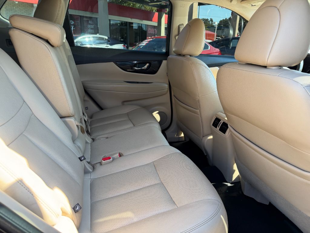 2017 Nissan Rogue - $12,995