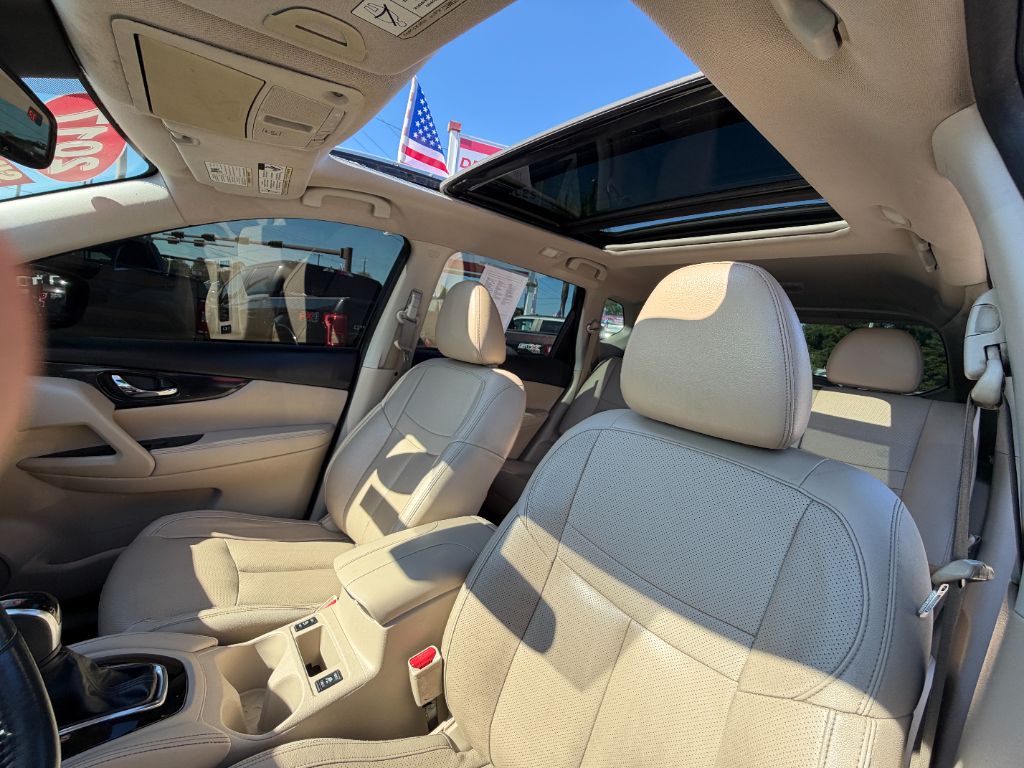 2017 Nissan Rogue - $12,995
