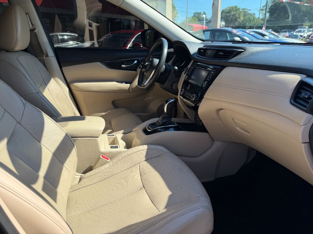 2017 Nissan Rogue - $12,995