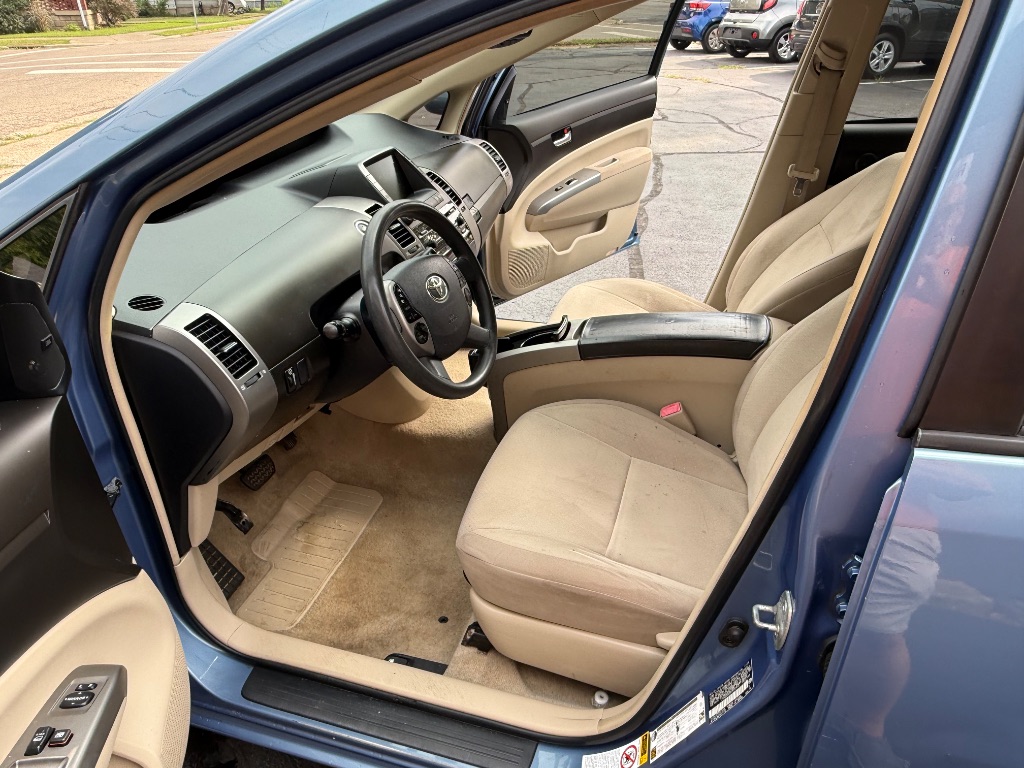 2005 Toyota Prius - $4,495