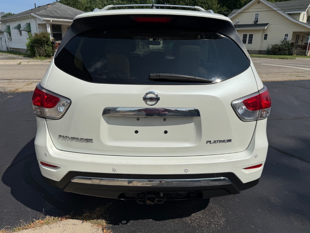 2015 Nissan Pathfinder - $10,500