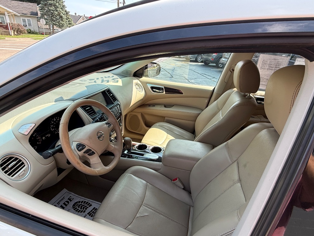 2015 Nissan Pathfinder - $10,500