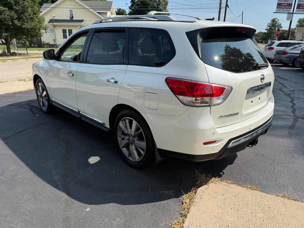 2015 Nissan Pathfinder - $10,500