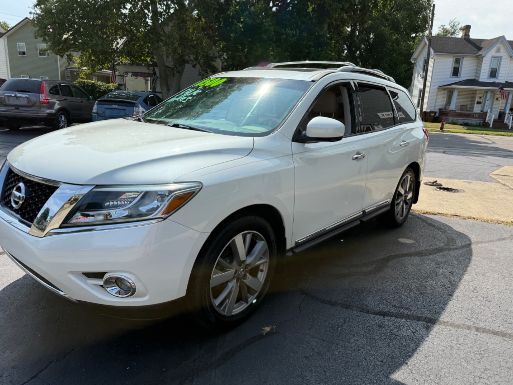 2015 Nissan Pathfinder - $10,500