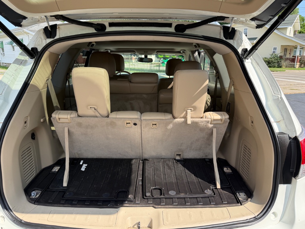 2015 Nissan Pathfinder - $10,500